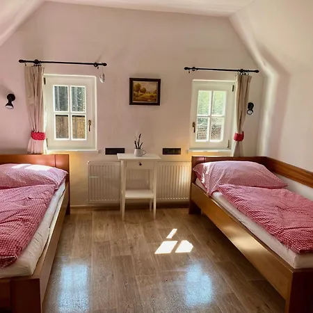 Holiday home Roubenka Kuklik *